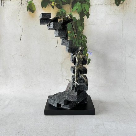 פסל אומנותי דבקות במטרה מבית פסלי היוקרה GRACIA GALLERY