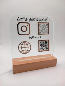 מעמד תלת מימד QR Codes ללא תאורה