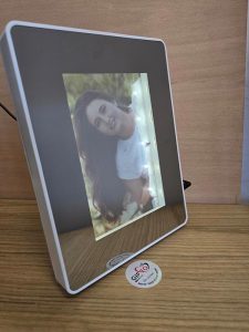 מראת הקסם מלבנית עם תמונה נסתרת ותאורת לד