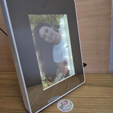 מראת הקסם מלבנית עם תמונה נסתרת ותאורת לד